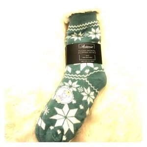 ✨🎁✨ NWT Antonio Plush Sherpa socks